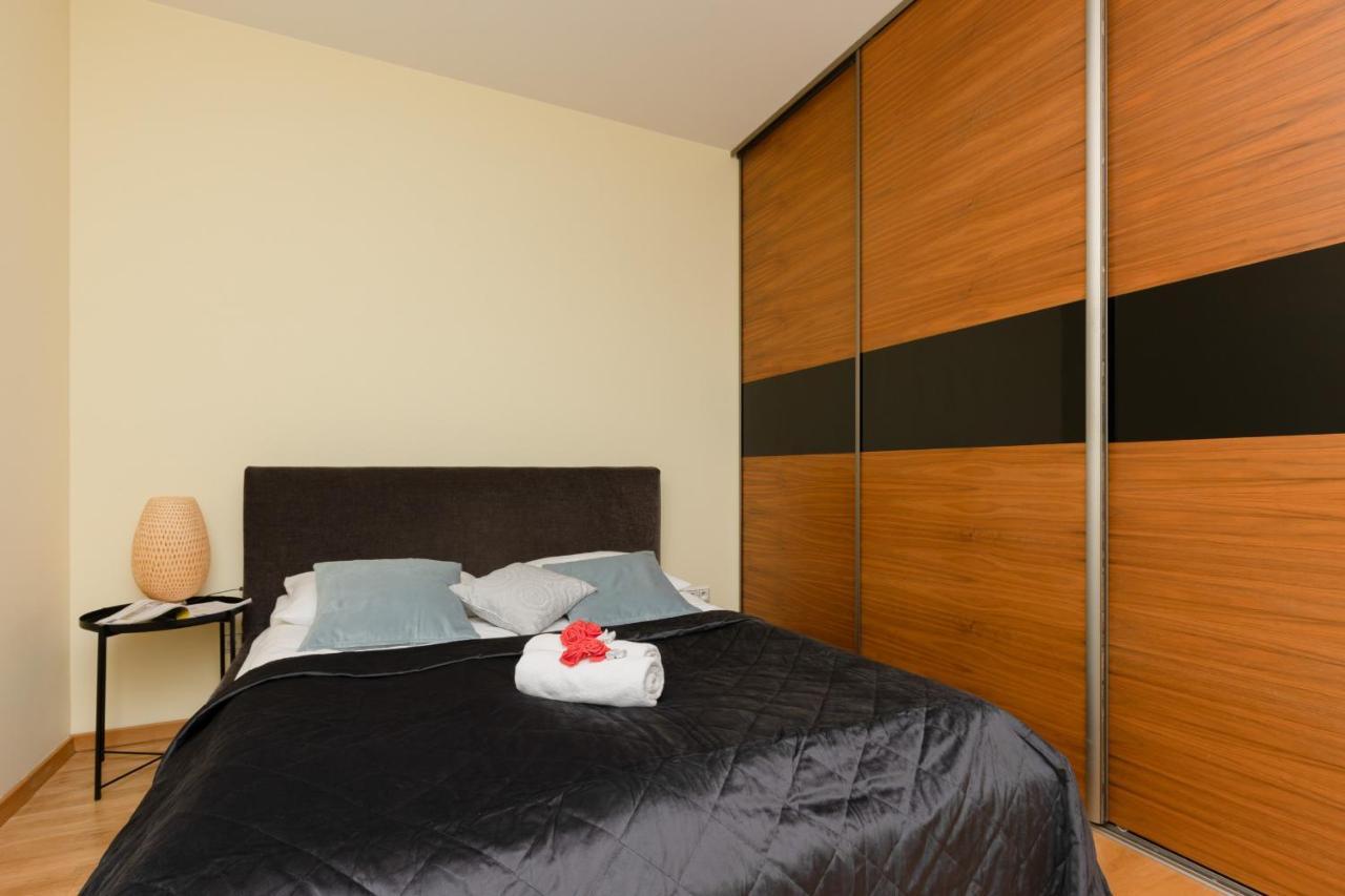 Warsaw Śródmieście Apartment with balcony&parking by Renters Exterior foto