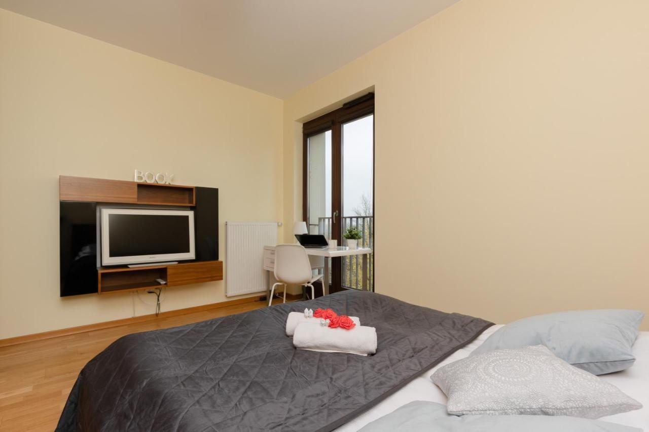 Warsaw Śródmieście Apartment with balcony&parking by Renters Exterior foto